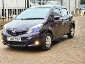 Toyota Vitz 2013 Burgundy