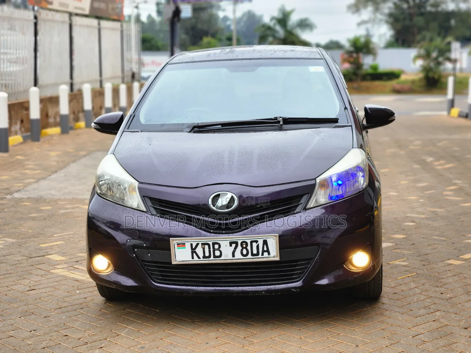 Toyota Vitz 2013 Burgundy