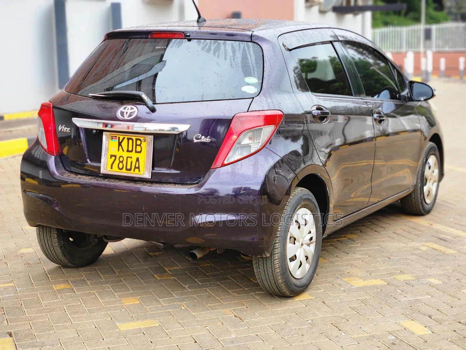 Toyota Vitz 2013 Burgundy