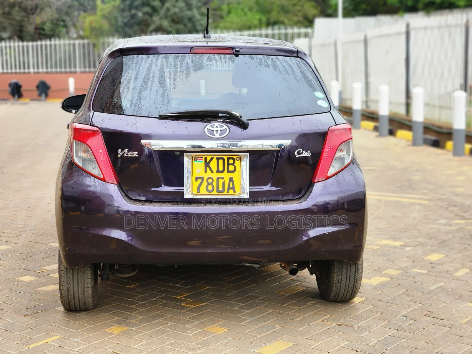 Toyota Vitz 2013 Burgundy