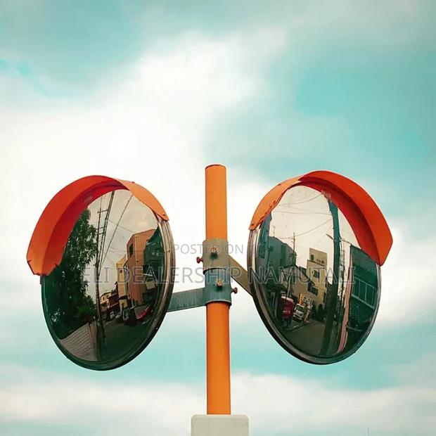 Premium Convex Blind Spot Mirror For Driveways & Parking Lots