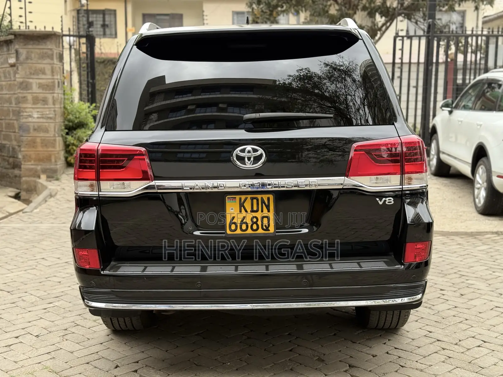 Toyota Land Cruiser 2016 Black