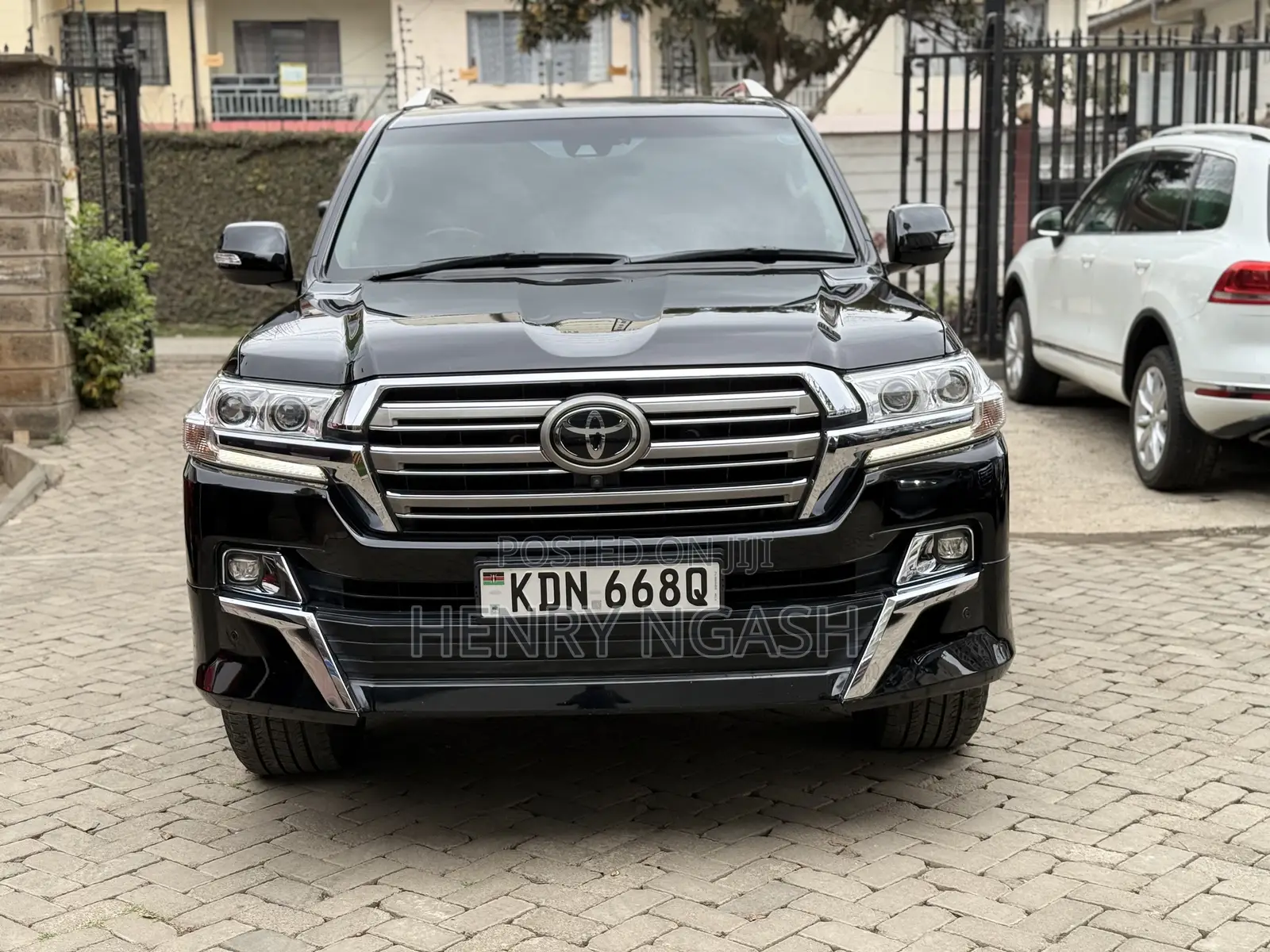 Toyota Land Cruiser 2016 Black