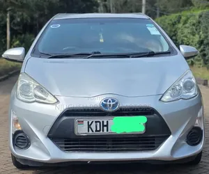 Toyota Aqua 2015 Silver