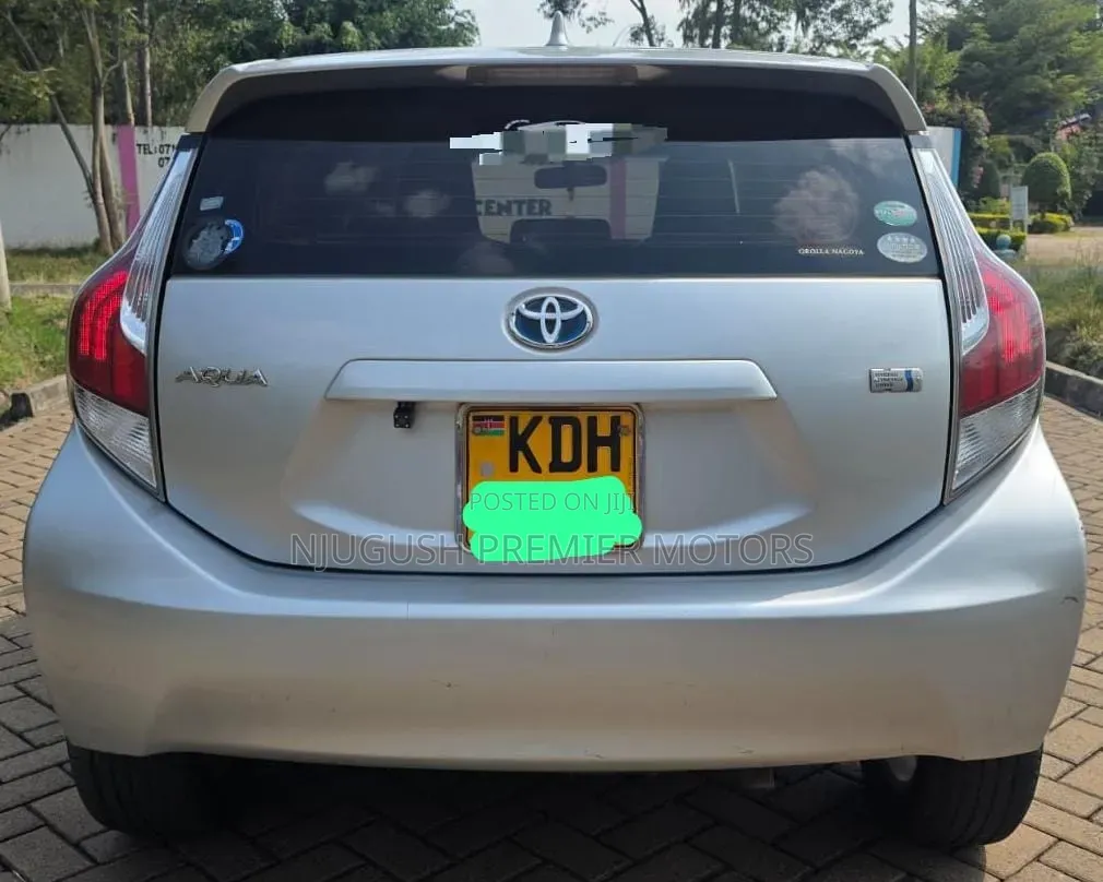 Toyota Aqua 2015 Silver