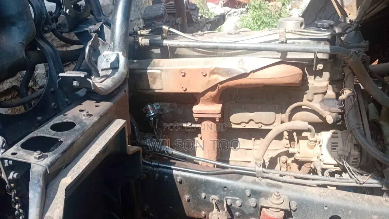 Mitsubishi Fh 215 KBF Open Bedy
