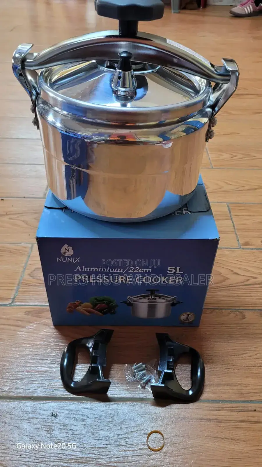 Nunix 5l Aluminium Pressure Cooker.""