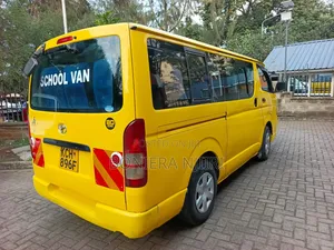 Toyota HiAce 2008 Yellow