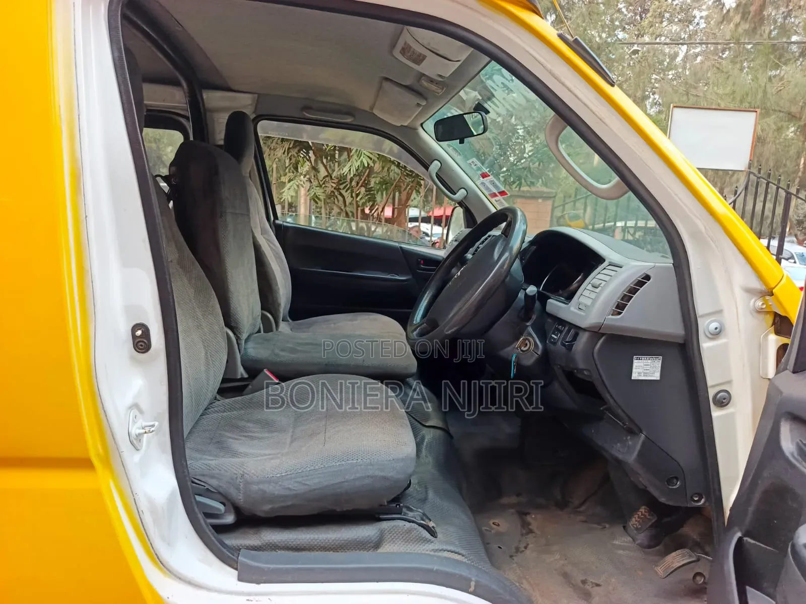 Toyota HiAce 2008 Yellow