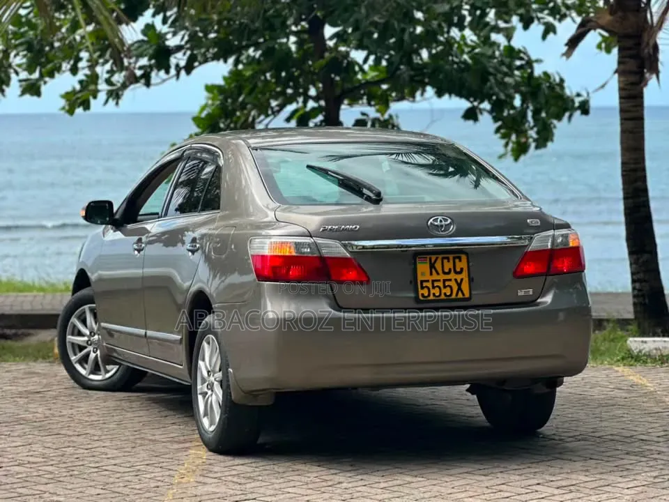 Toyota Premio 2014