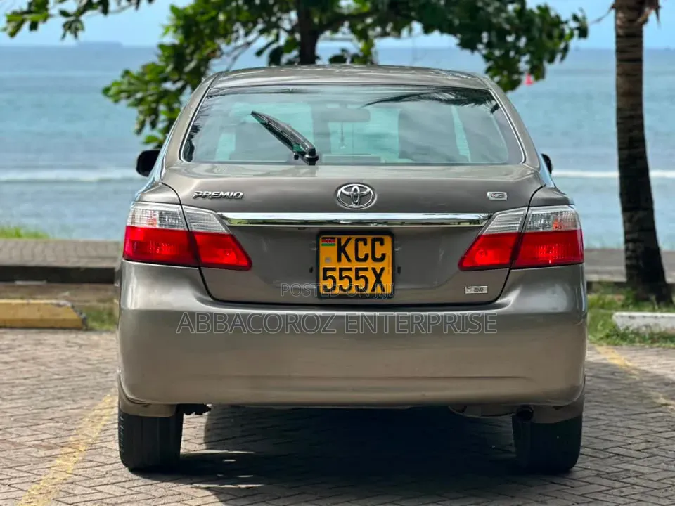 Toyota Premio 2014