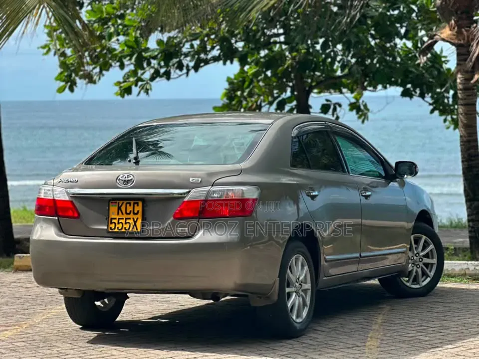 Toyota Premio 2014