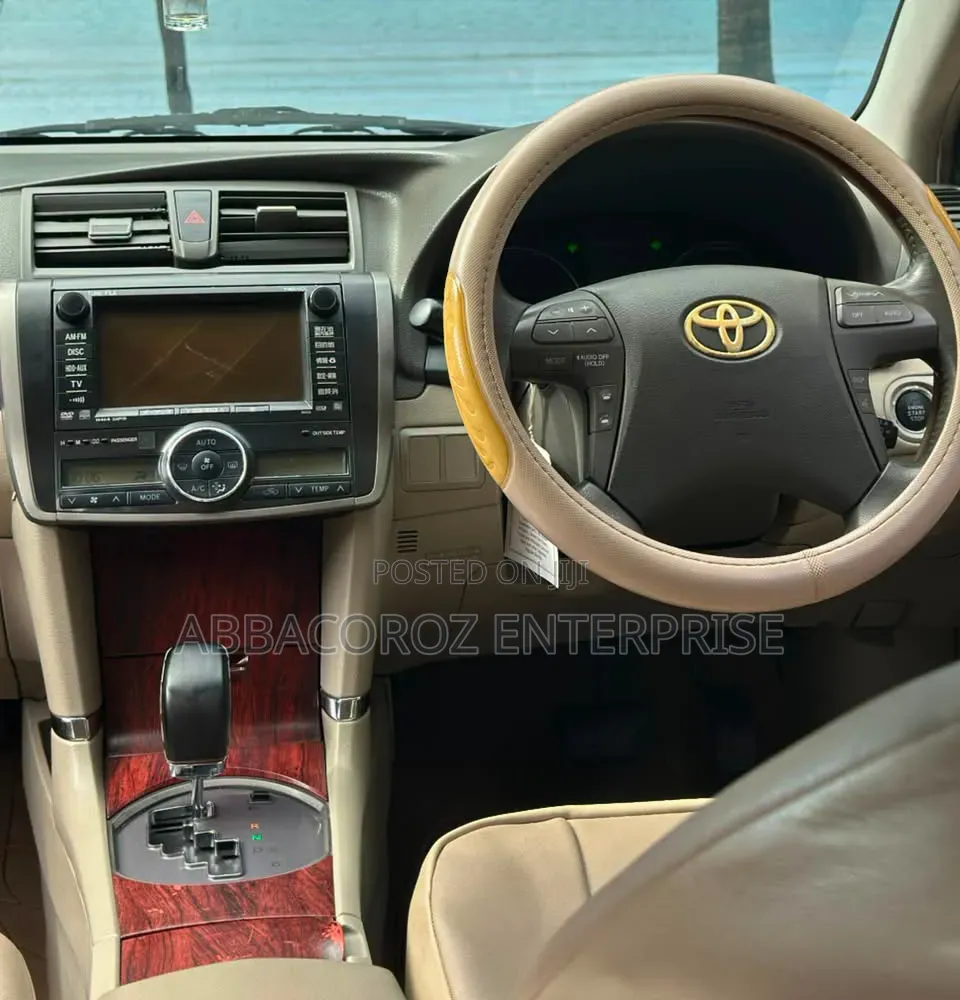 Toyota Premio 2014