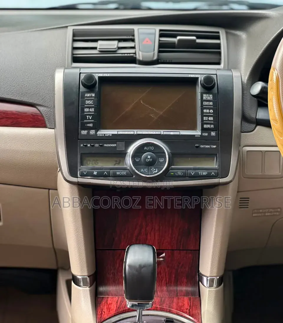 Toyota Premio 2014