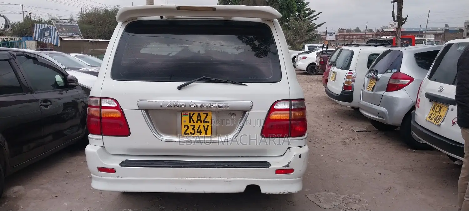 Toyota Land Cruiser 79 Series 2024 White