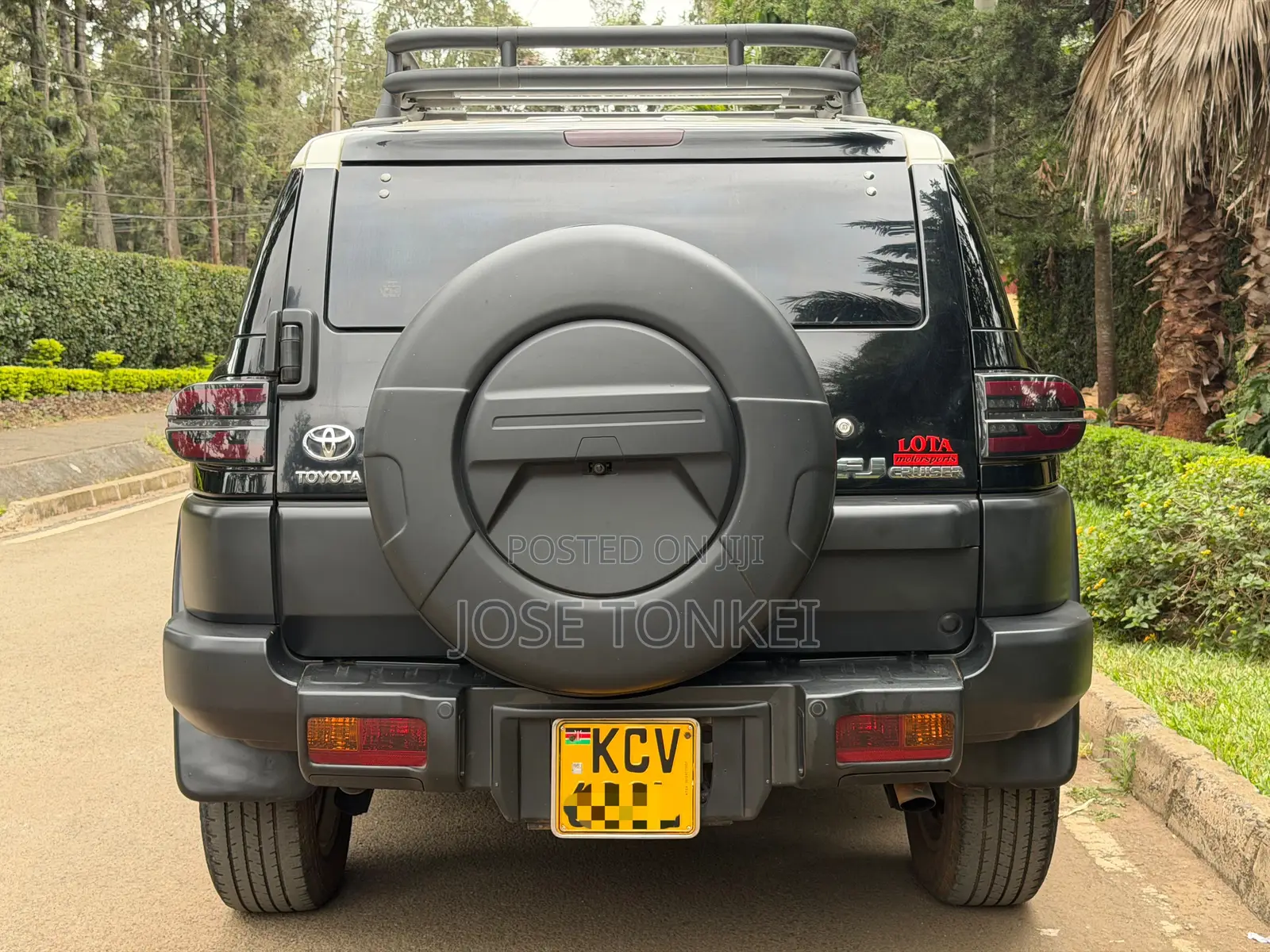 Toyota FJ Cruiser 4x4 Automatic 2012 Black