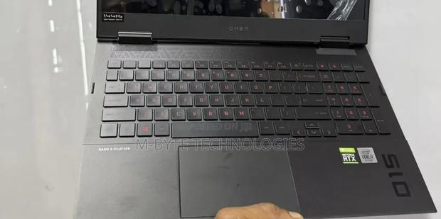 Laptop HP Omen 15 16GB Intel Core i7 SSD 512GB - thumbnail 4
