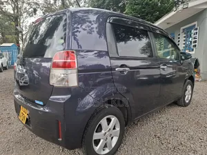 Toyota Spade 2015 Gray