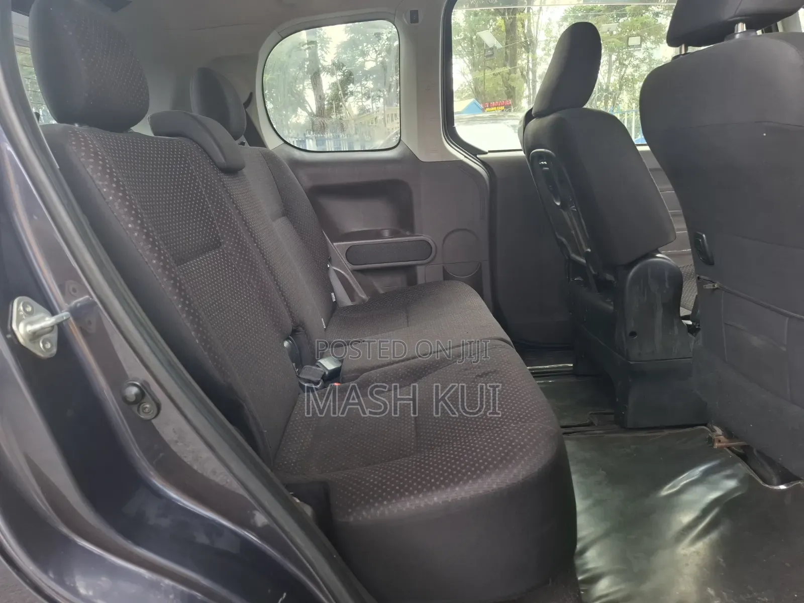 Toyota Spade 2015 Gray