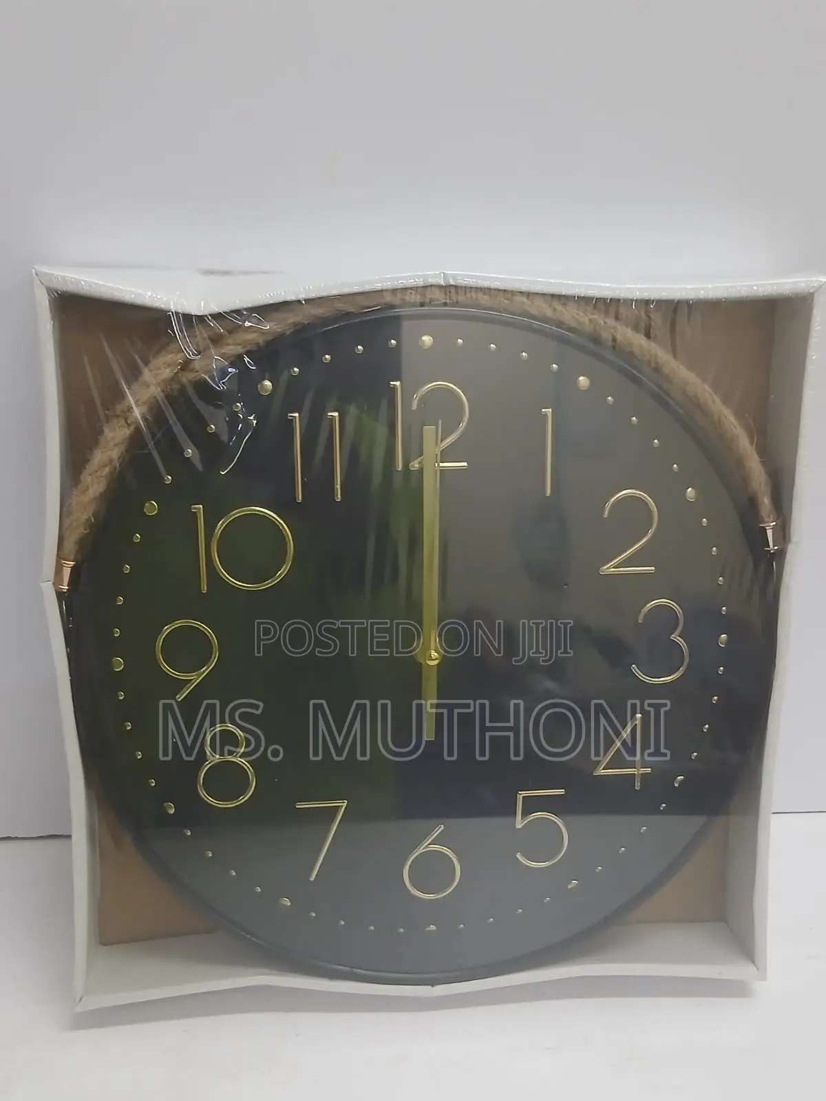 30 Cm Decorative Minimalist Battery Powered Wall Clock.*