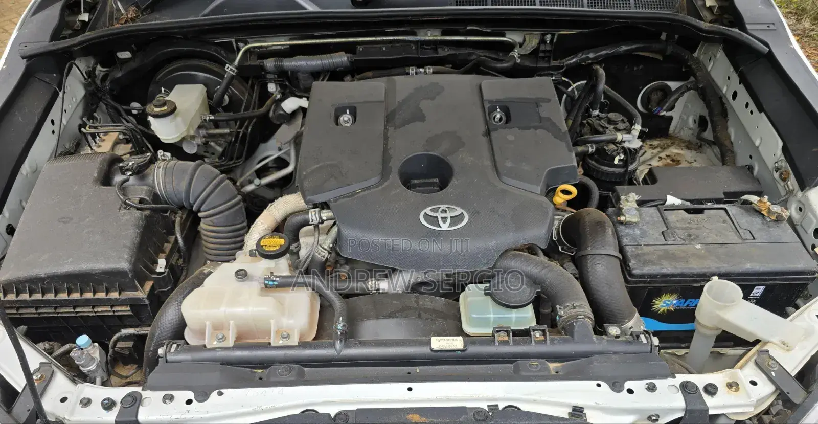 Toyota Hilux 2024 White
