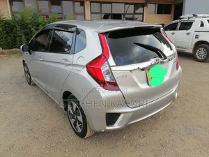 Honda Fit 2017 Silver