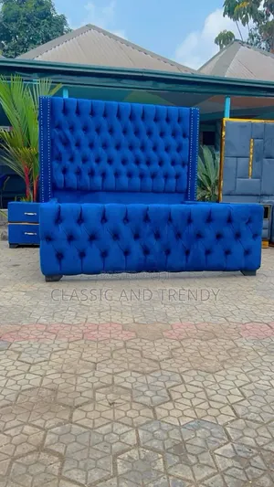 5x6 Luxury Upholstered Bed