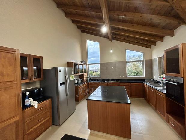 4bdrm Villa in Sirwa, HellsGate for rent - thumbnail 7