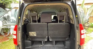 Toyota Noah 2010 Gray