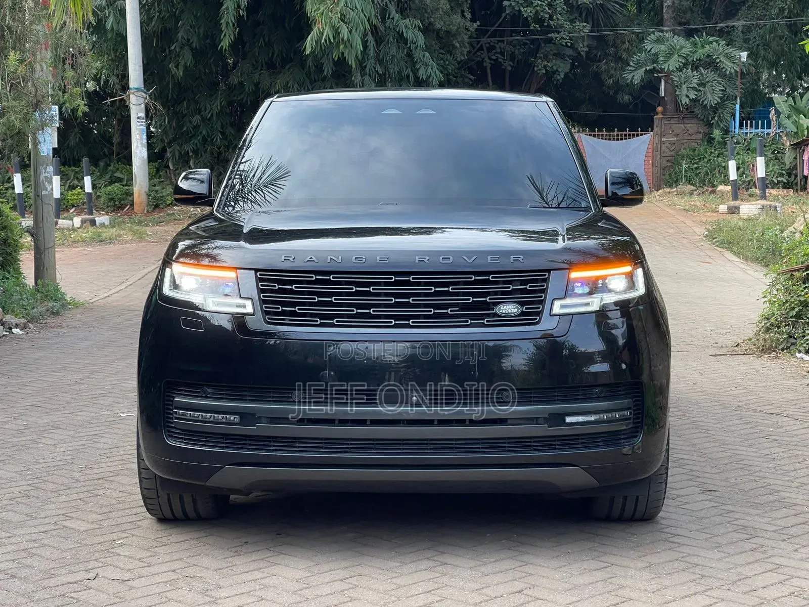 Land Rover Range Rover Vogue 2023 Black