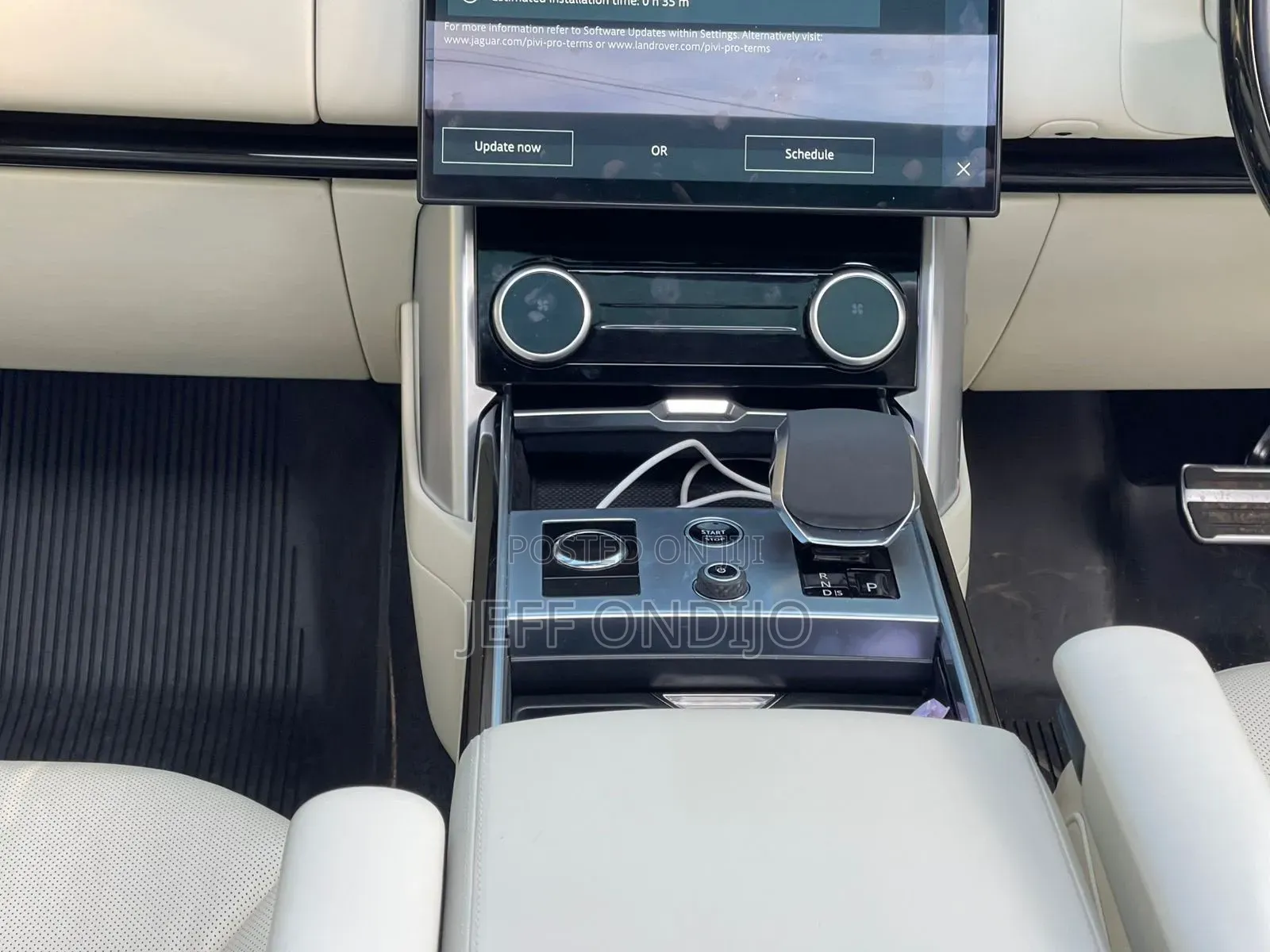 Land Rover Range Rover Vogue 2023 Black