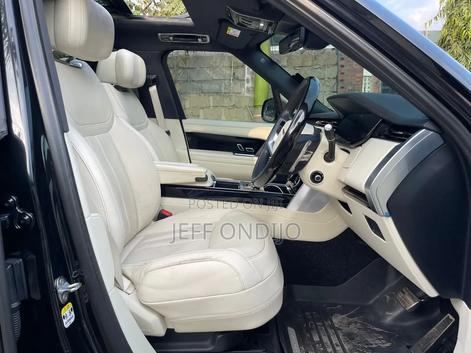 Land Rover Range Rover Vogue 2023 Black