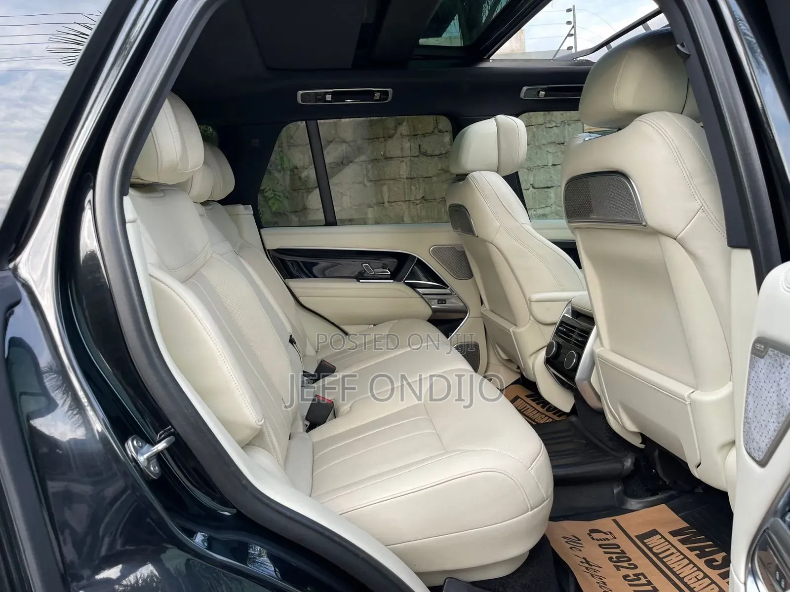 Land Rover Range Rover Vogue 2023 Black
