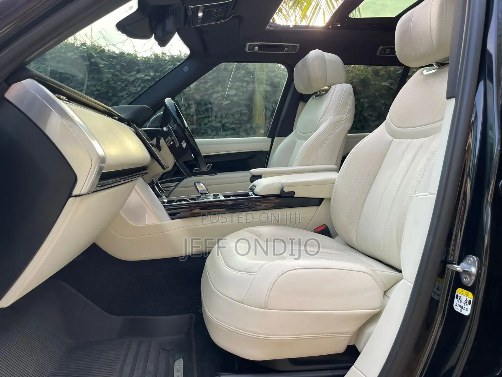 Land Rover Range Rover Vogue 2023 Black