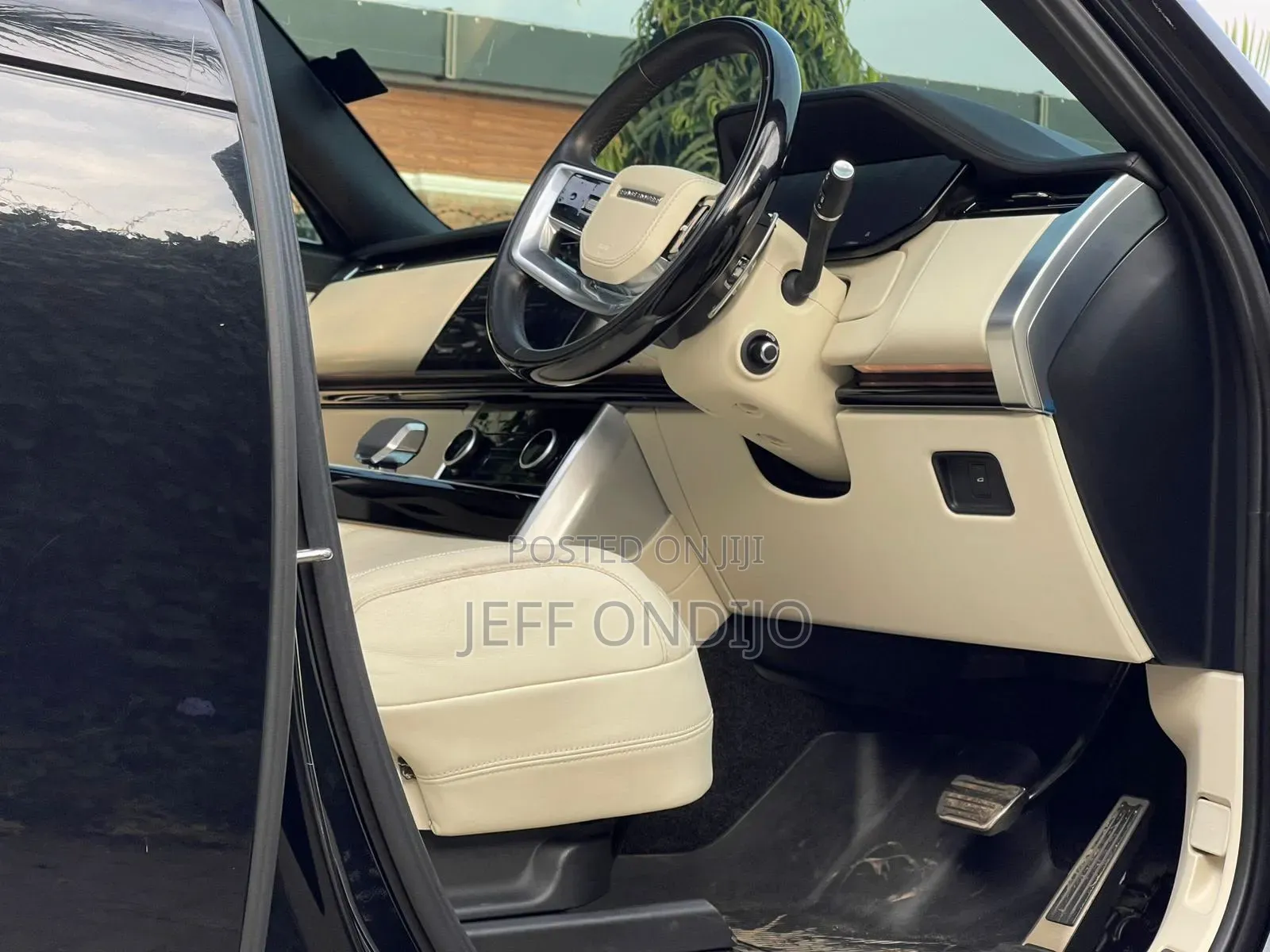 Land Rover Range Rover Vogue 2023 Black