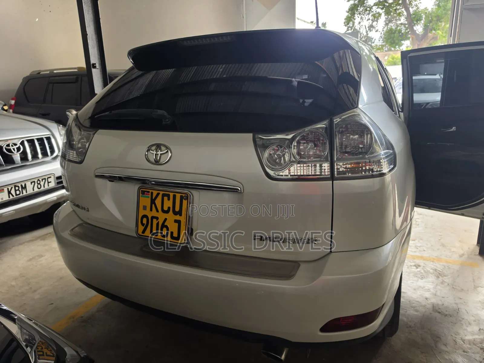 Toyota Harrier 2012 White