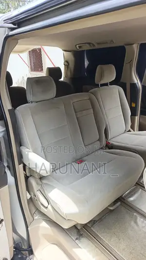 Toyota Alphard 2006 Silver