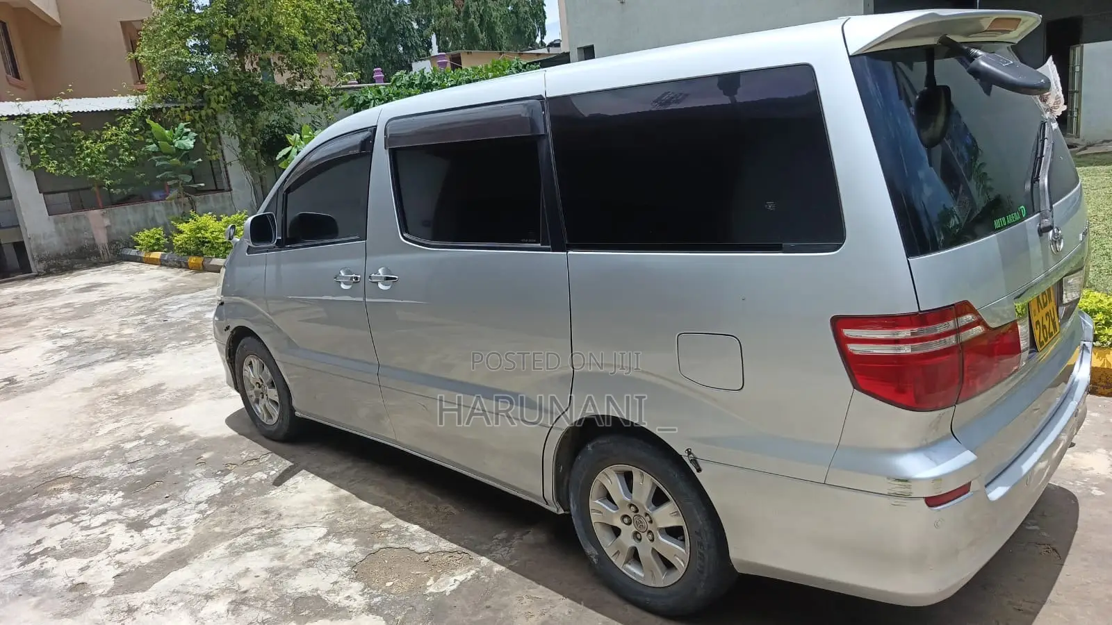 Toyota Alphard 2006 Silver