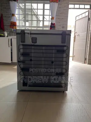 Von Hotpoint Showcase Freezer Led Grey 145l (Model: Hcfm180ws)