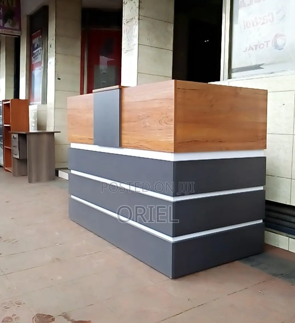 Office Reception Desk : 1.8m Sleek Office Reception Desk