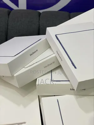 New Laptop Apple MacBook Air 2025 M4 24GB Apple M4 SSD 512GB