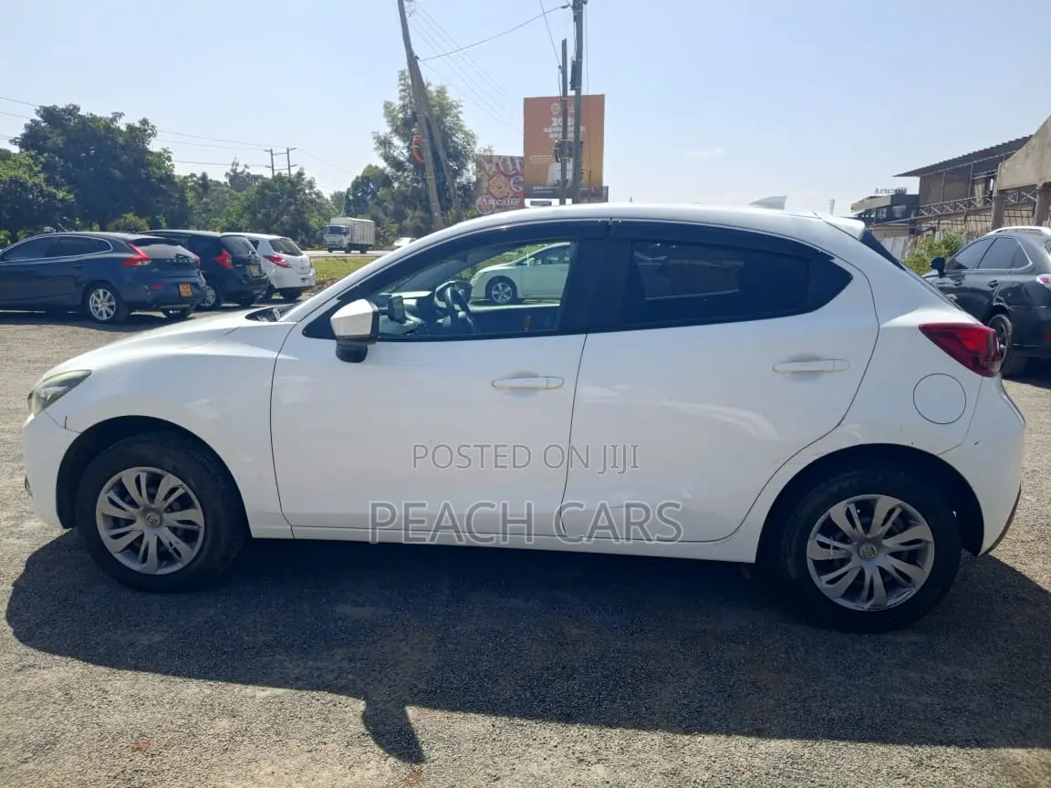 Mazda Demio 2018 White