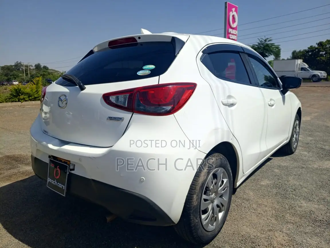 Mazda Demio 2018 White