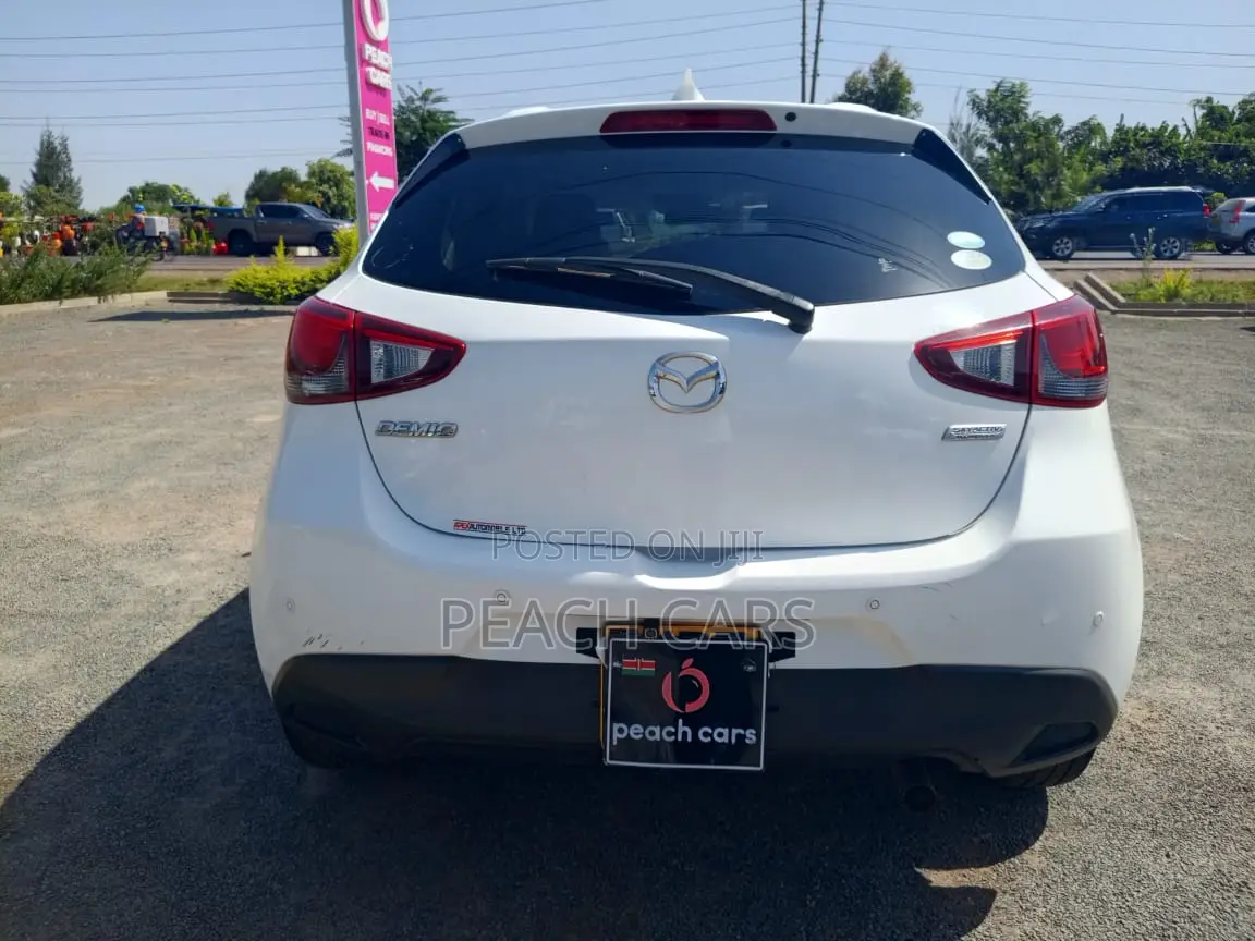 Mazda Demio 2018 White