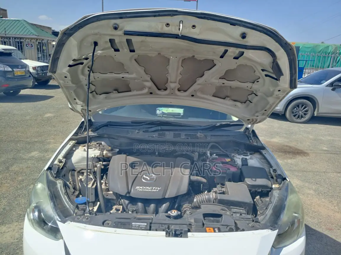 Mazda Demio 2018 White