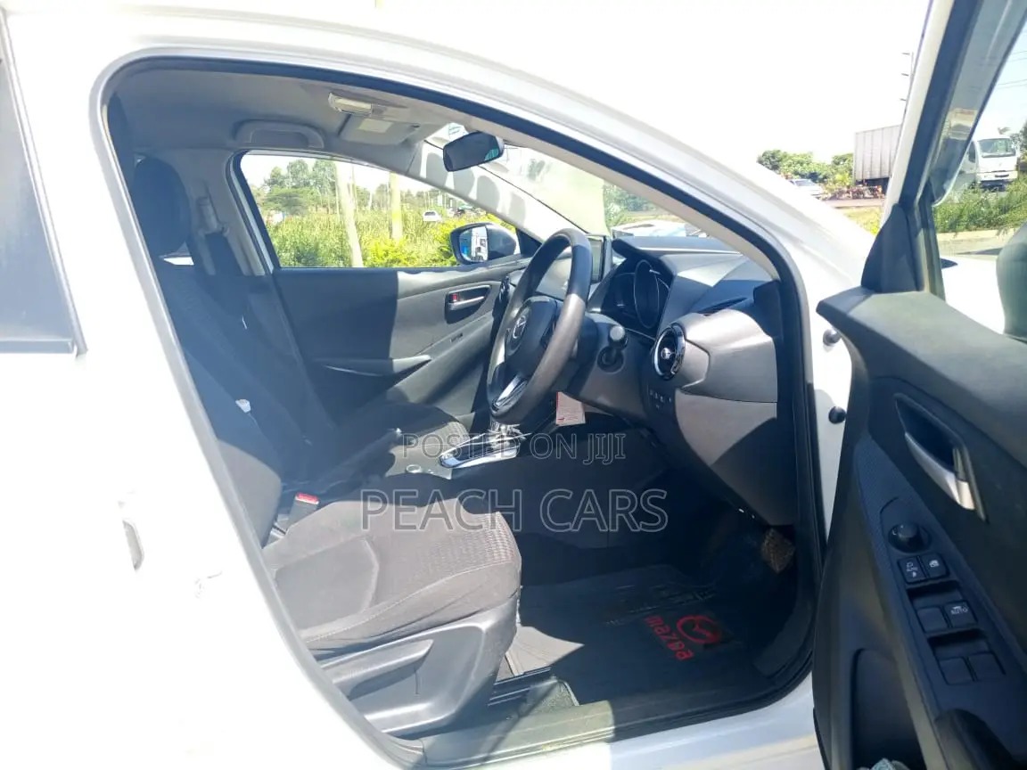 Mazda Demio 2018 White