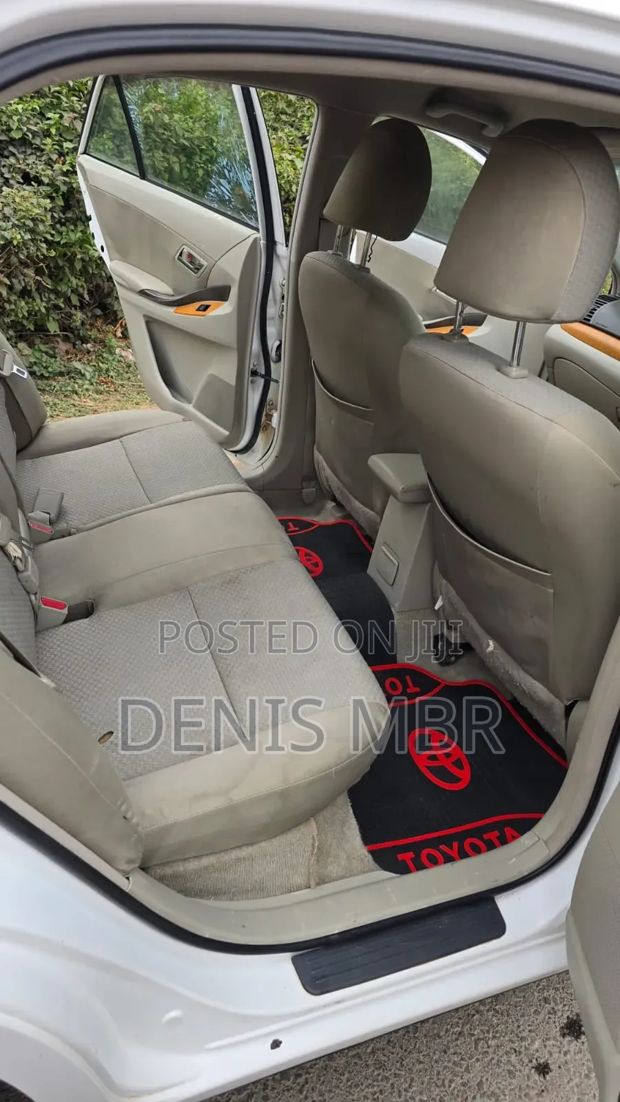 Toyota Premio 2010 White