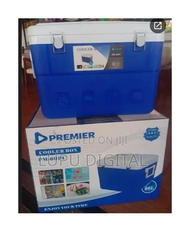10 Litres Premium Cooler Box - thumbnail 2