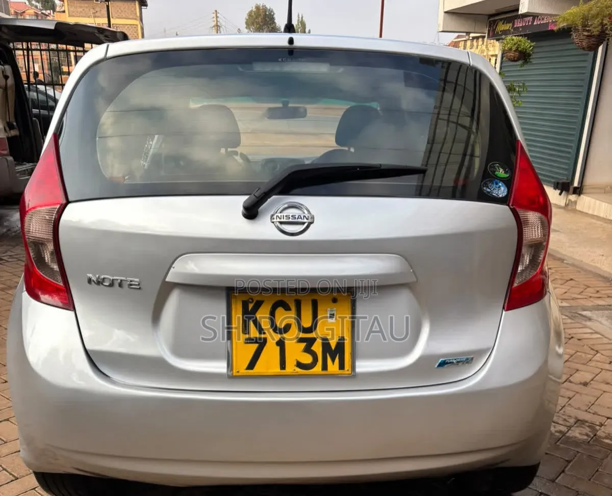 Nissan Note 2012 Silver