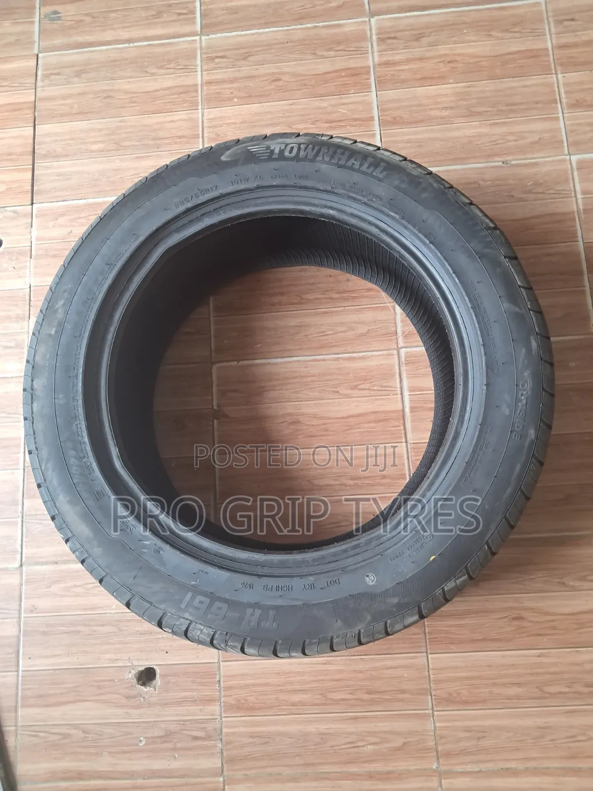 Townhall 225/55r17